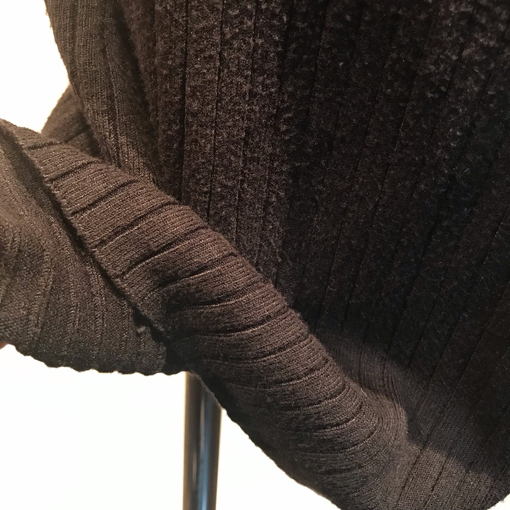 Open Elbows ❤️Thick Sweater Dress - Picture 8 of 8